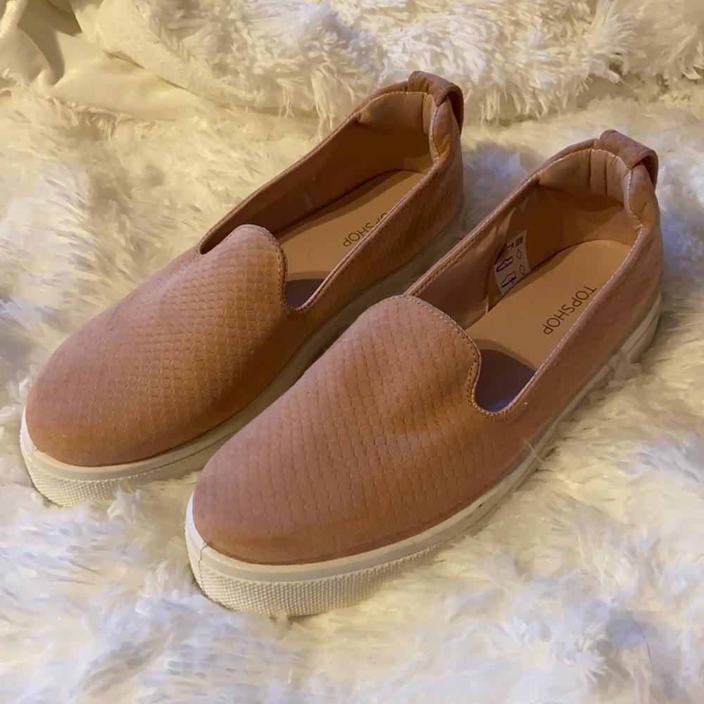 pink flat shoe